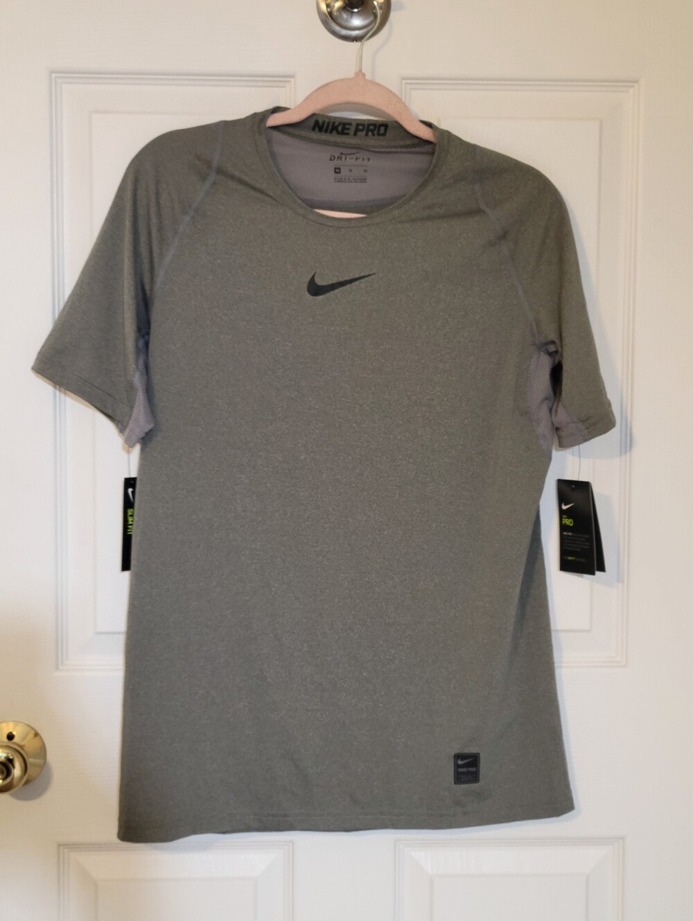 Nike Pro Dri-FIT Men’s Slim Fit Short Sleeve Training Shirt Charcoal Heather M